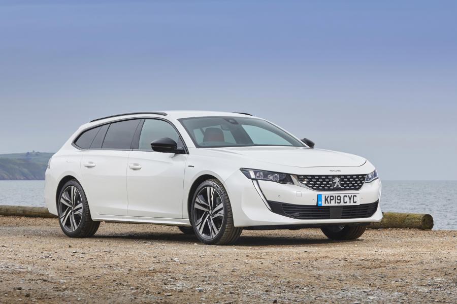  Peugeot 508 SW GT Line 2019 года  (UK) (фото 11 из 25)